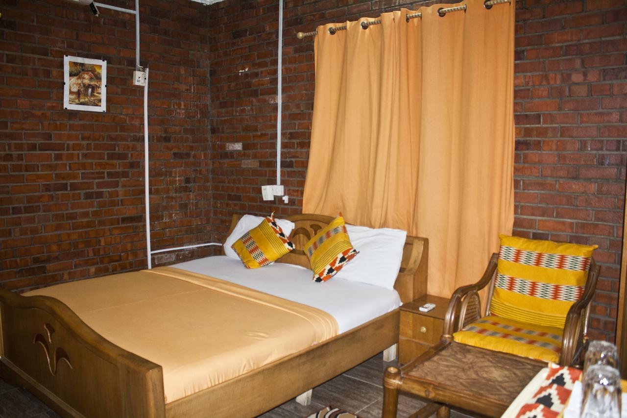 Joy Family Lodge Amasaman Exteriér fotografie